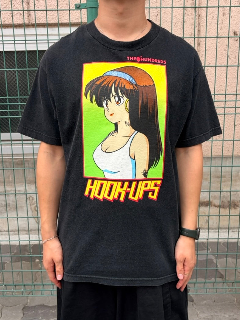 THE HUNDREDS×HOOK UPS「オフィシャルコラボ」キャラクターTシャツ