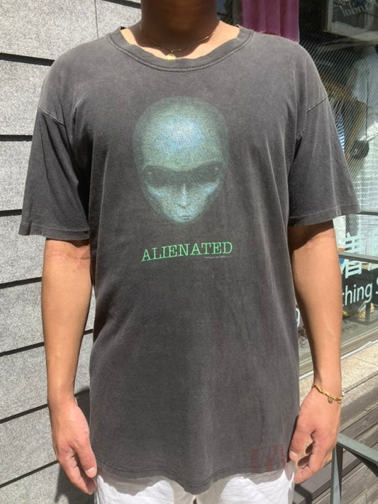 90's BYE DYE「ALIENATED」USA製 グラフィックTシャツ