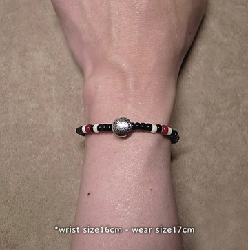 SILVER925 CONCHO & BEADS BRACELET- BLACK・RED / ROSETTAPRAYER➀