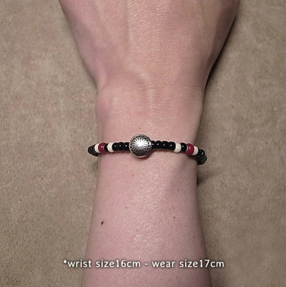 SILVER925 CONCHO & BEADS BRACELET- BLACK・RED / ROSETTAPRAYER②