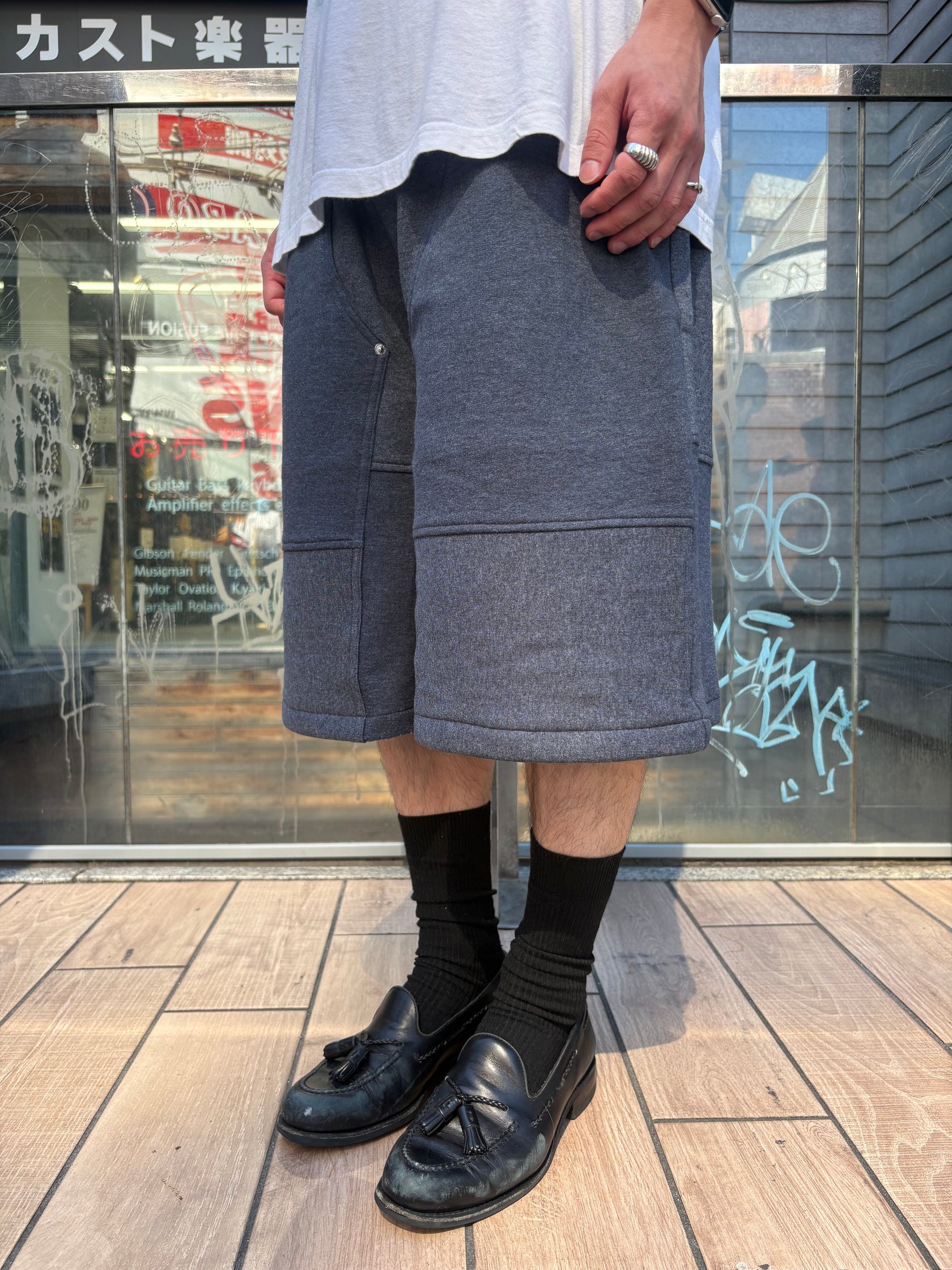 REMAKE  SWEATS DOUBLE KNEE SHORTS