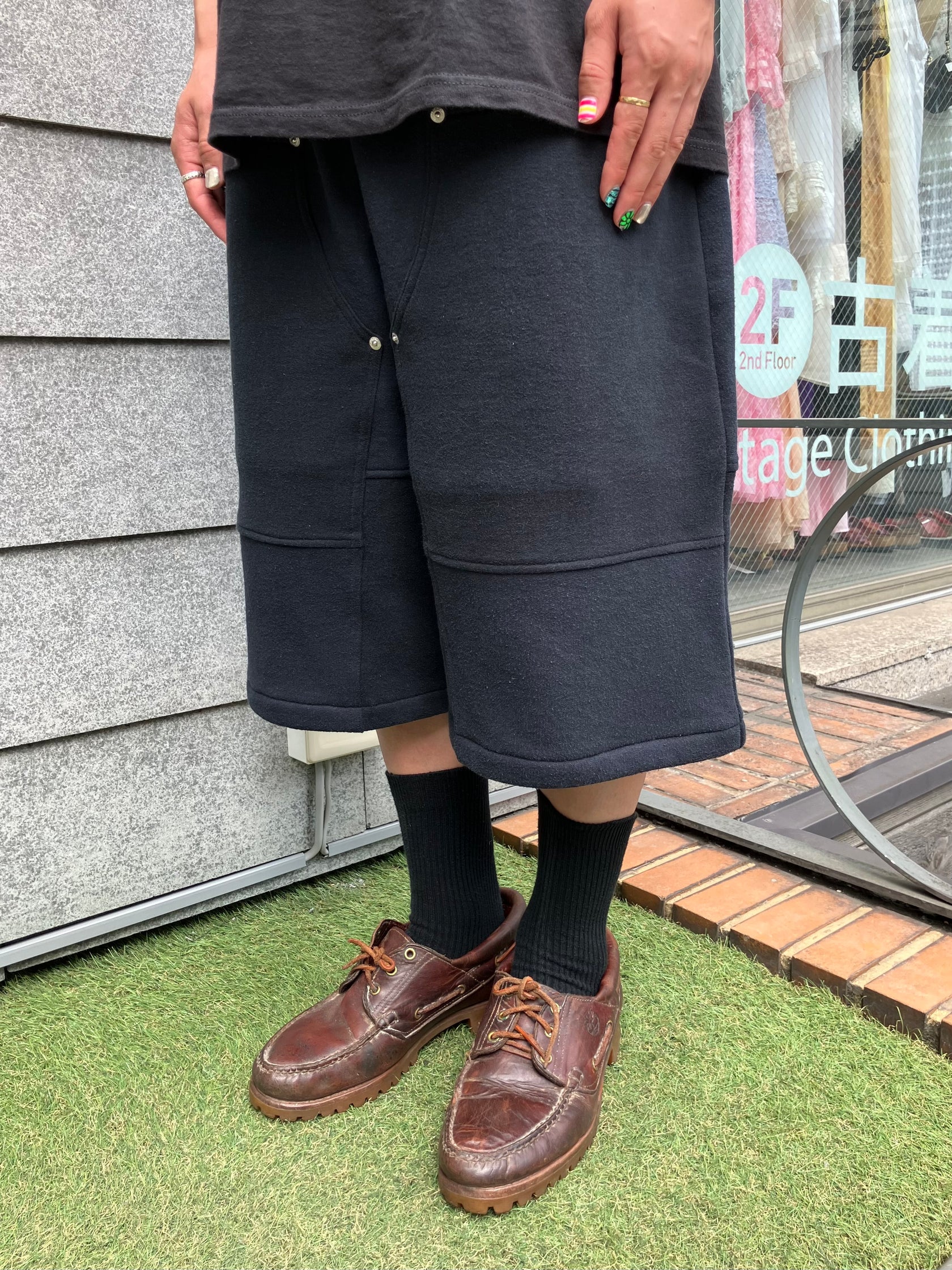 REMAKE  SWEATS DOUBLE KNEE SHORTS