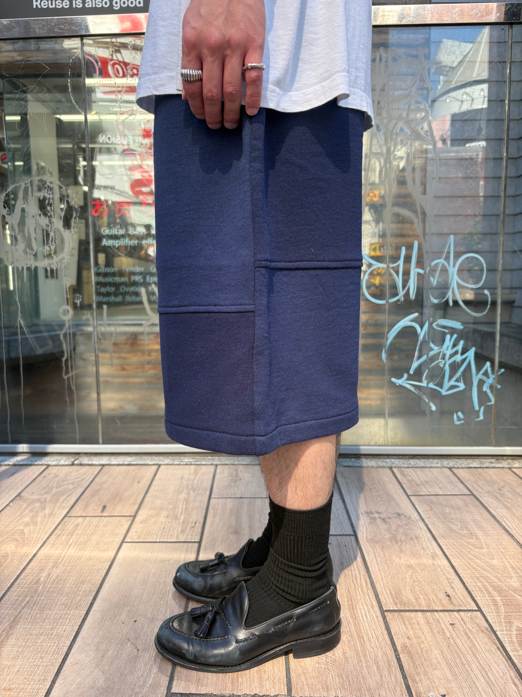 REMAKE  SWEATS DOUBLE KNEE SHORTS