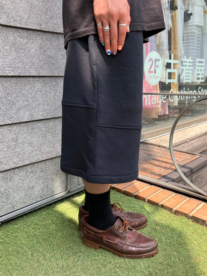 REMAKE  SWEATS DOUBLE KNEE SHORTS