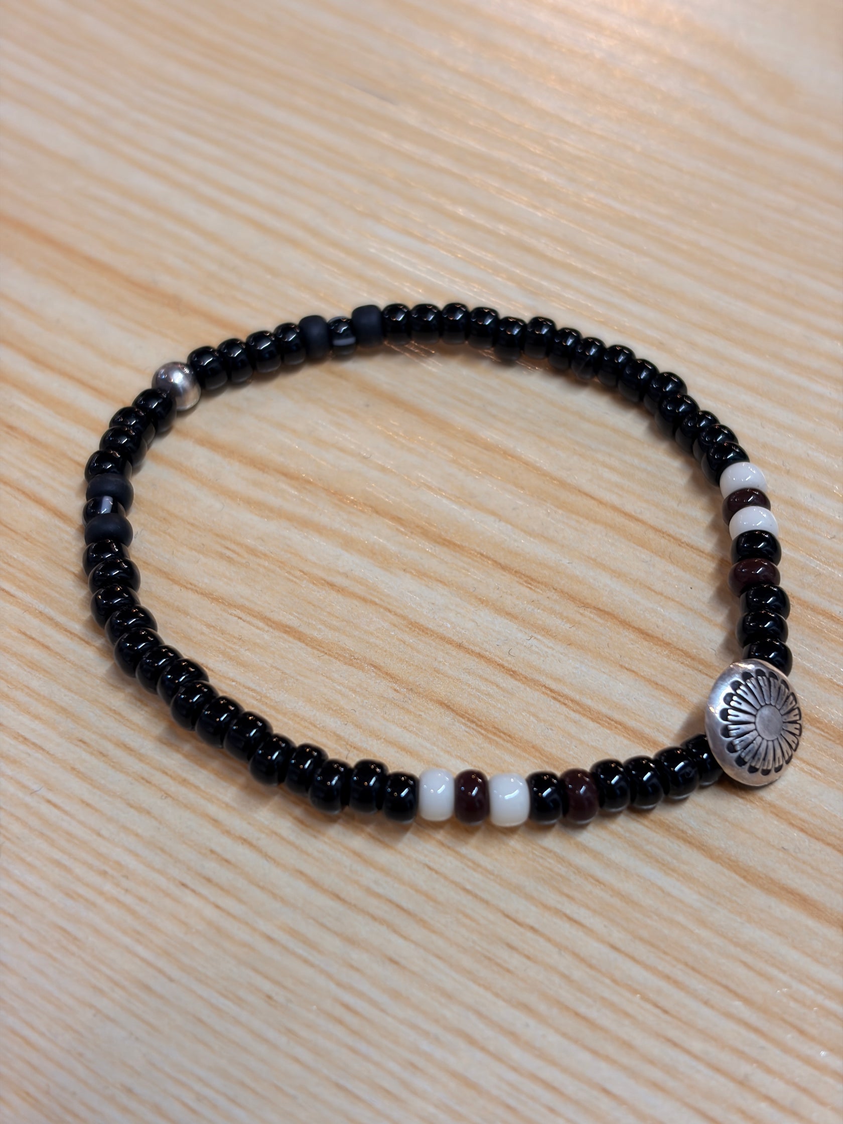 SILVER925 CONCHO & BEADS BRACELET- BLACK・D.BROWN / ROSETTAPRAYER➀