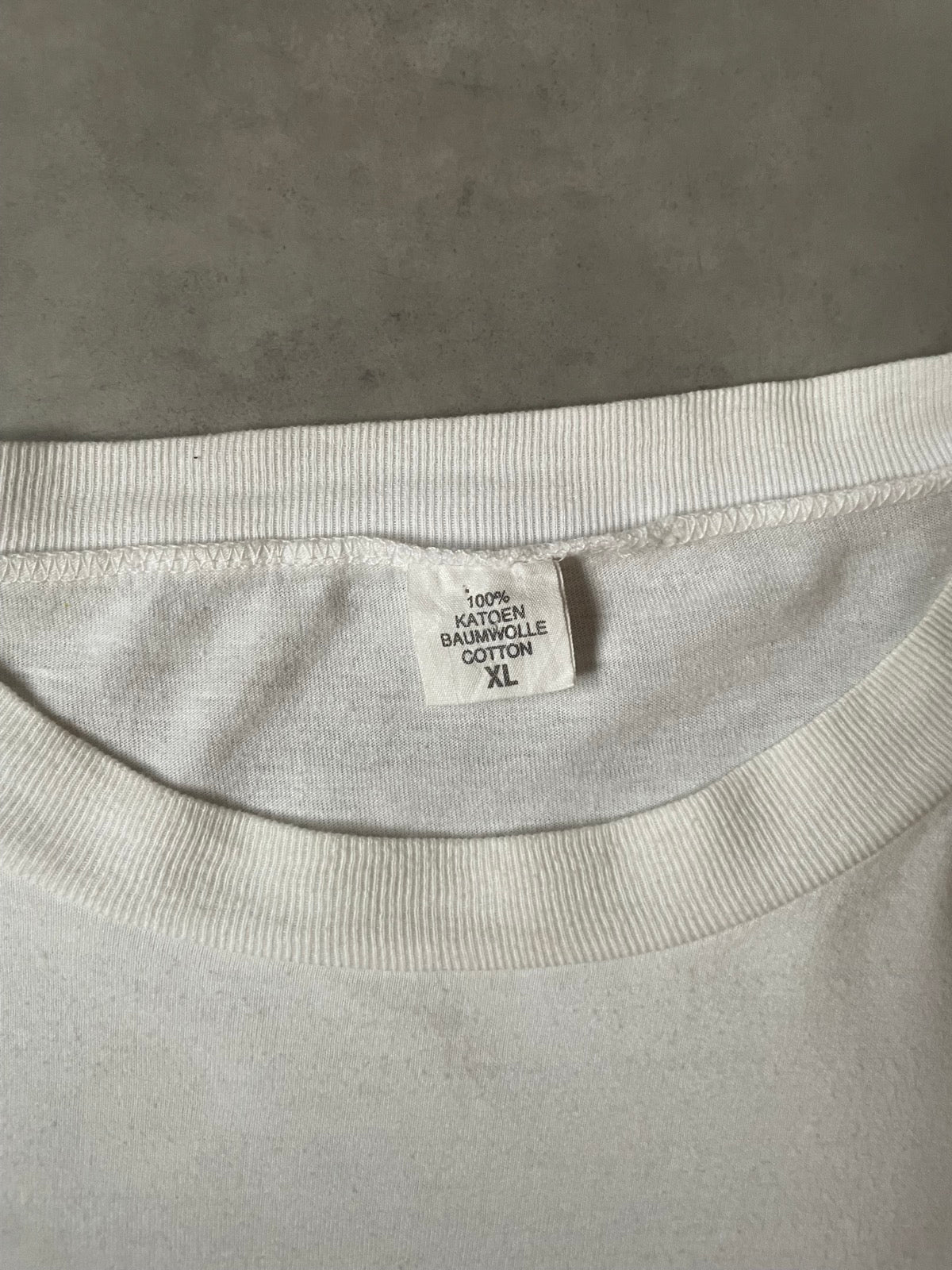 90's ひと束の花 グラフィックTシャツ