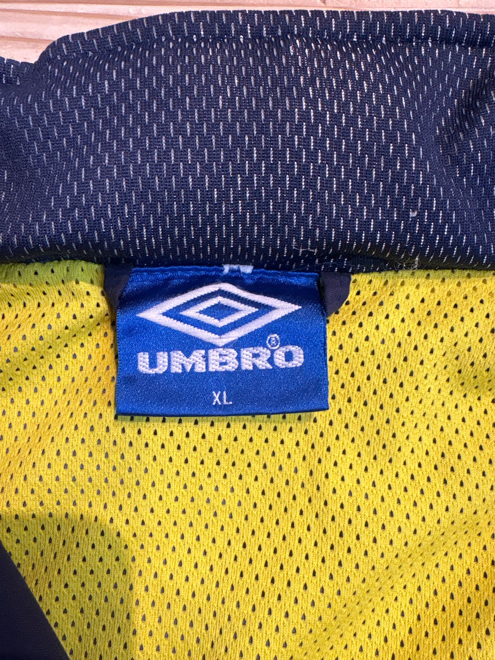 90's~00's「UMBRO 」ナイロンジャケット