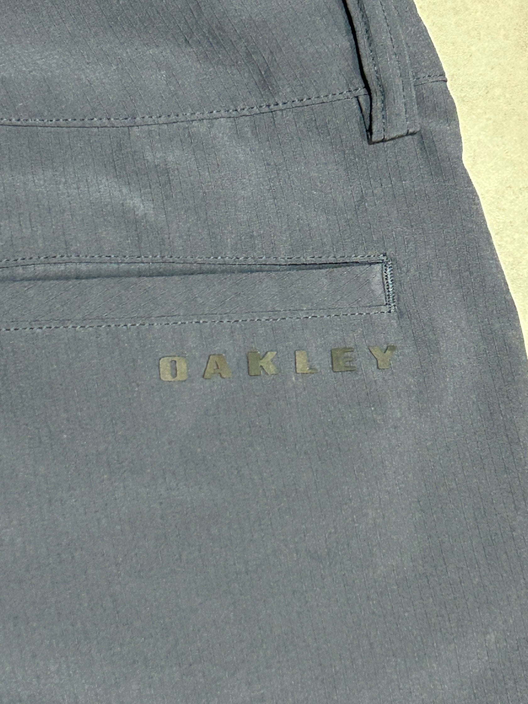 OAKLEY「PERFORMANCE FIT」テックショーツ