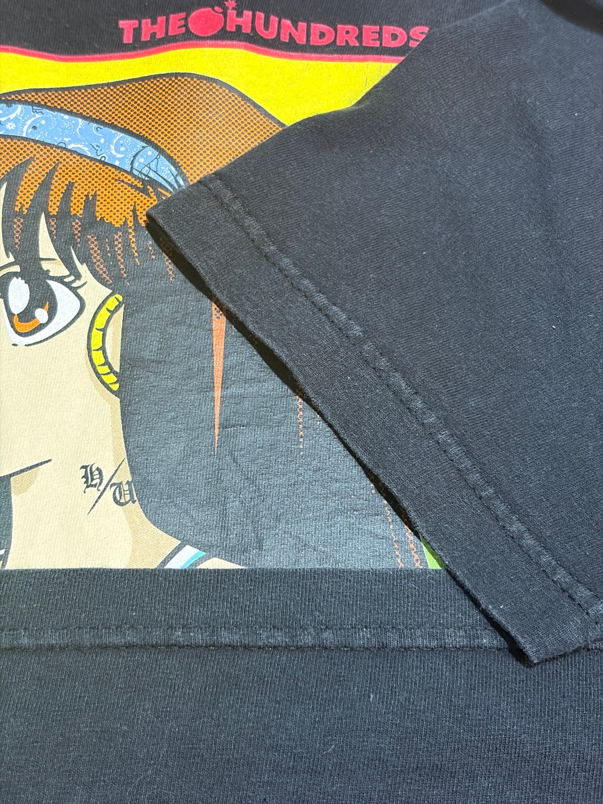 THE HUNDREDS×HOOK UPS「オフィシャルコラボ」キャラクターTシャツ