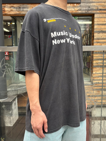 90's「MUNY」グラフィックTシャツ