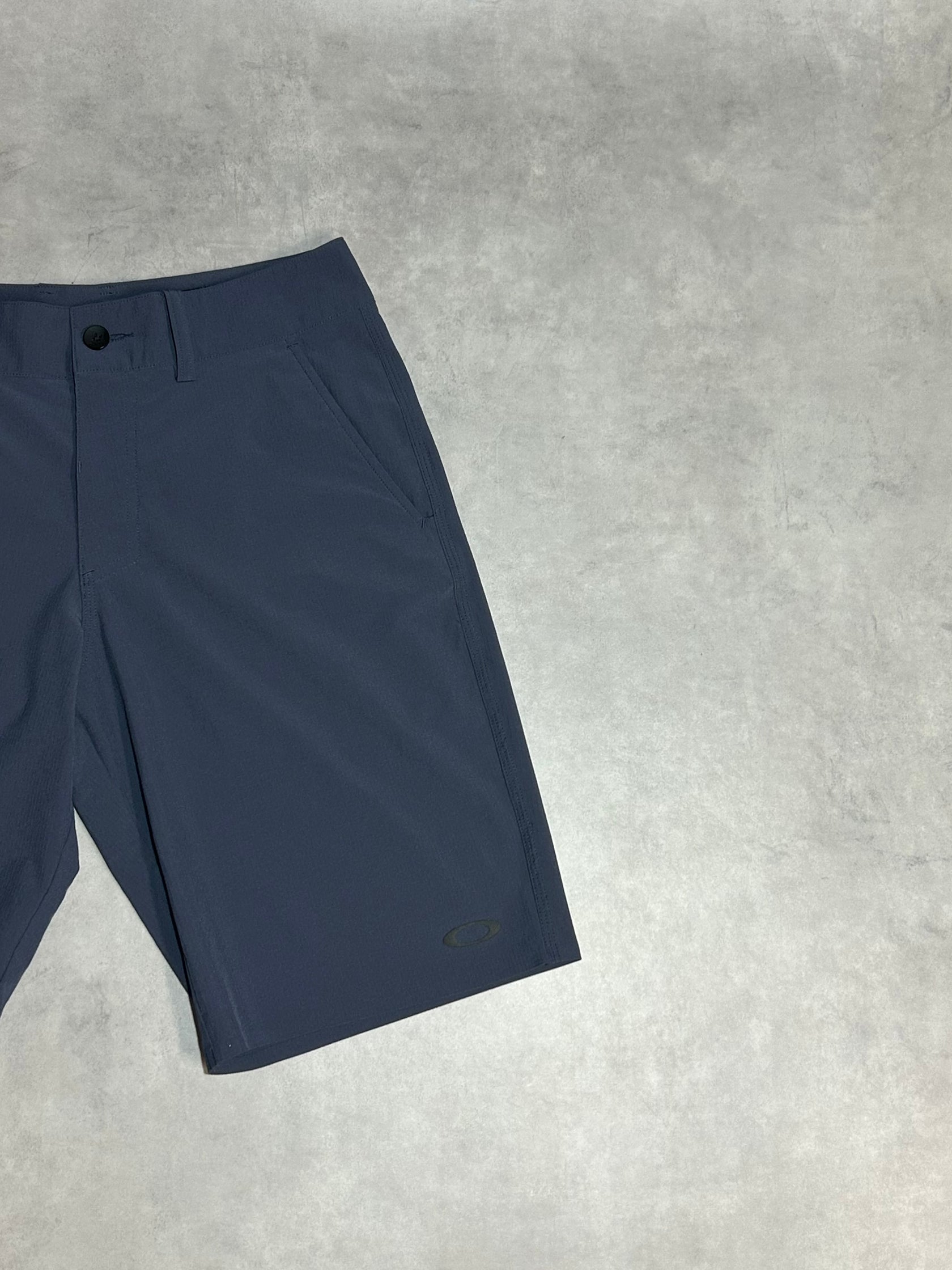 OAKLEY「PERFORMANCE FIT」テックショーツ