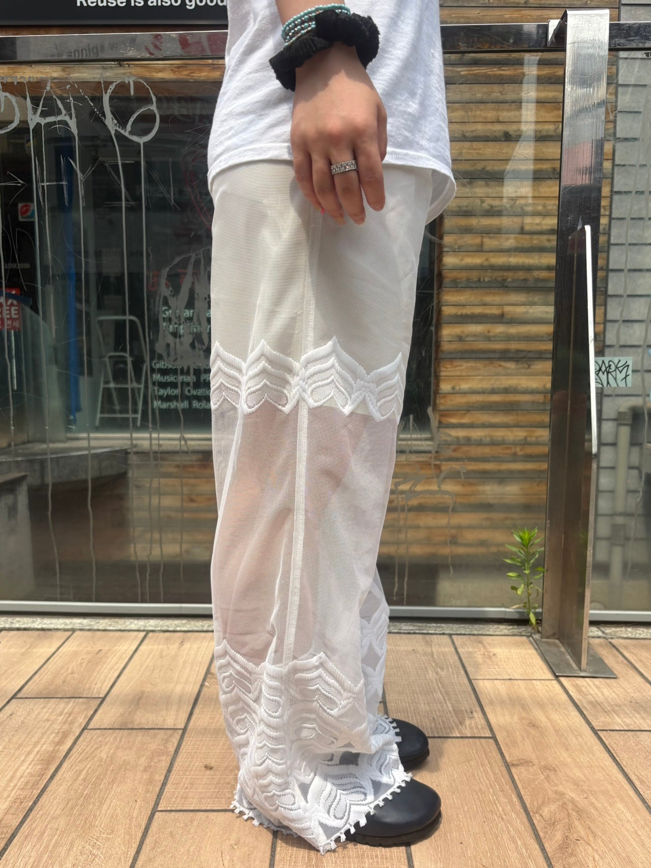 REMAKE LACE PANTS