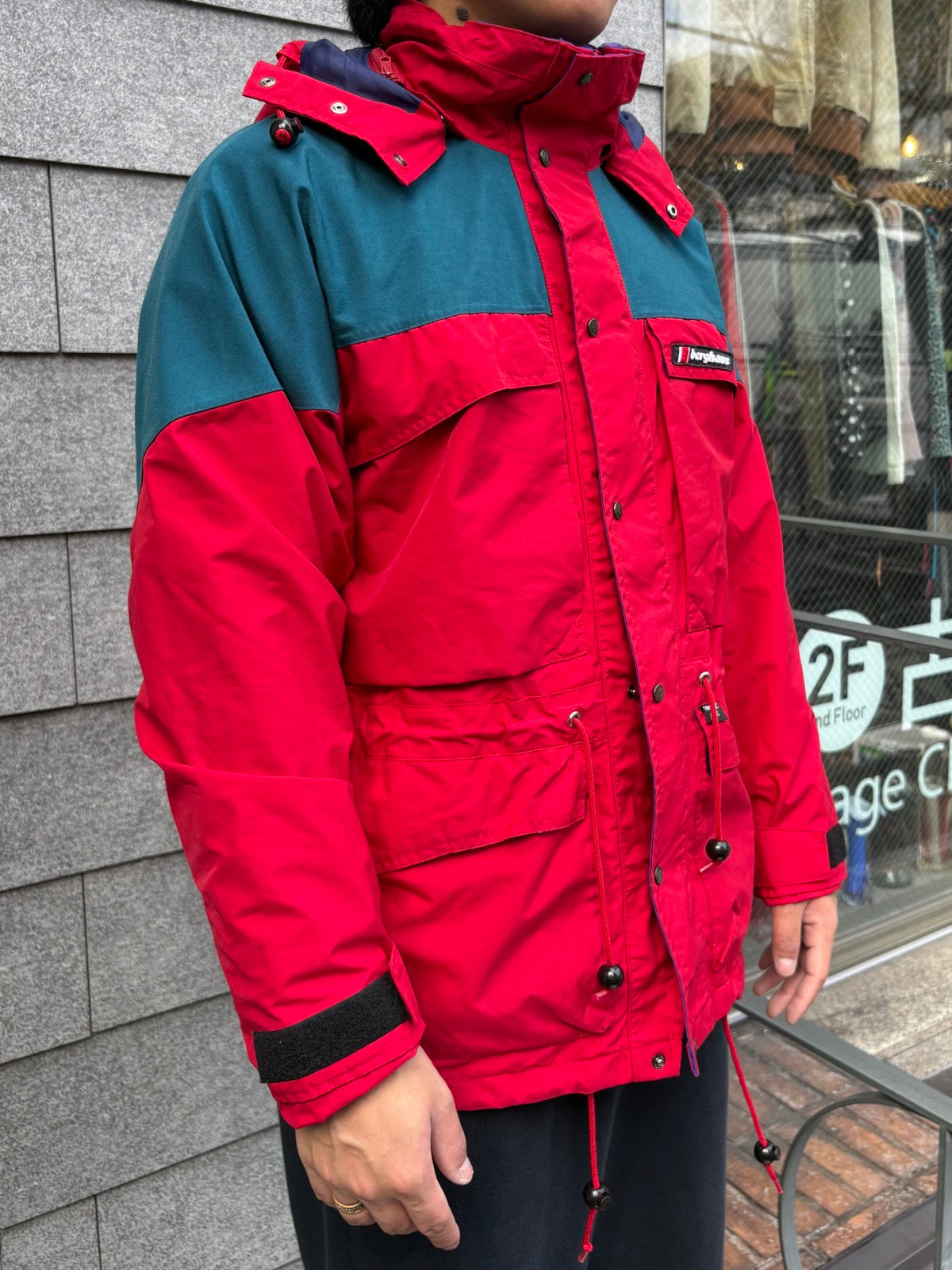 berghaus フード付き マウンテンパーカー Sサイズ berghaus フード付き マウンテンパーカー Sサイズ berghaus フード付き