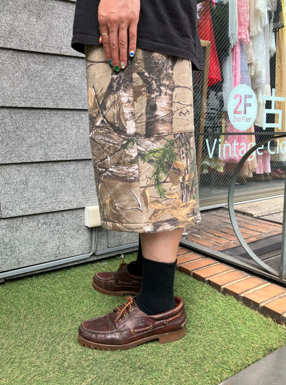 REMAKE  SWEATS DOUBLE KNEE SHORTS