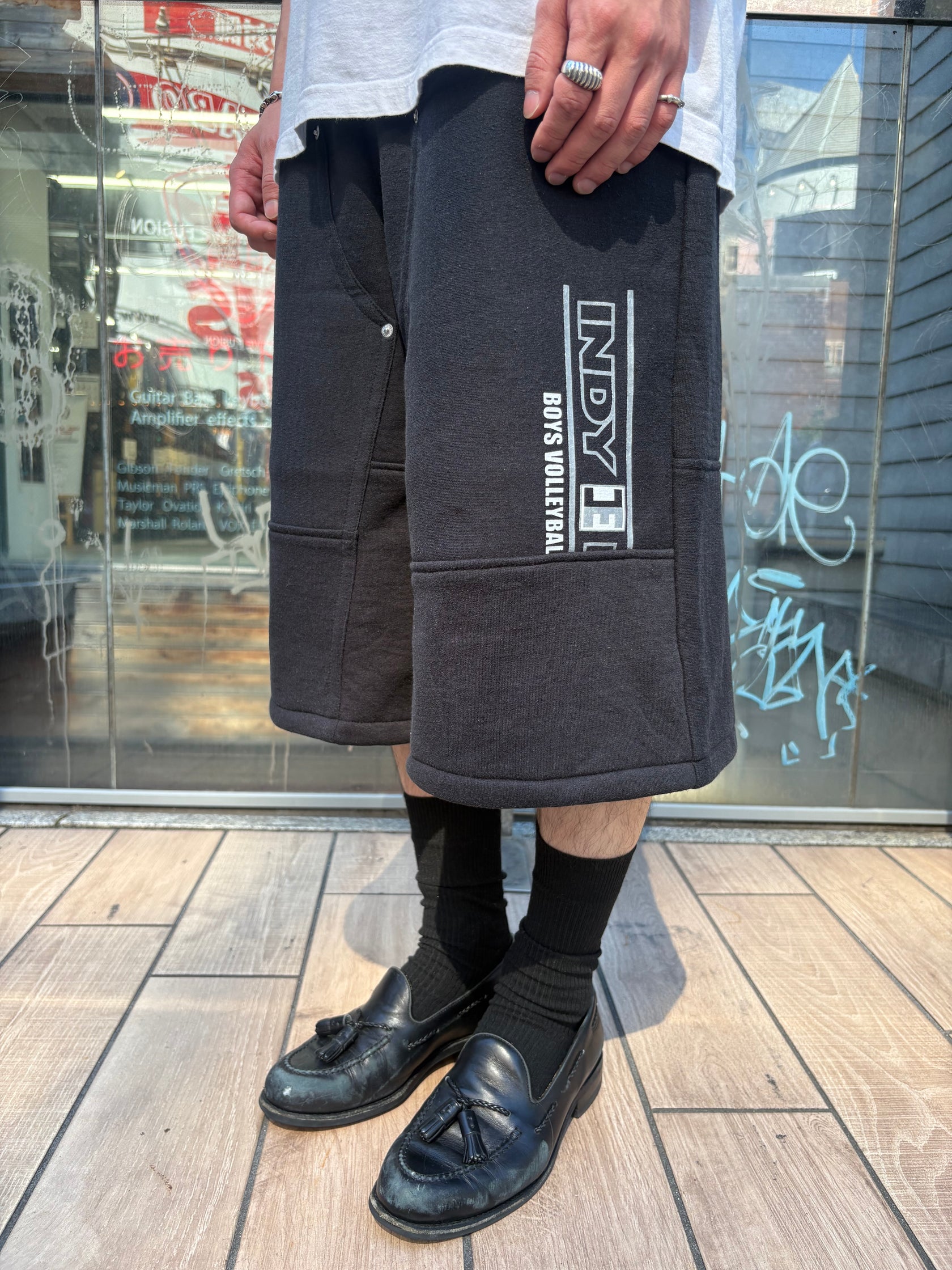 REMAKE  SWEATS DOUBLE KNEE SHORTS