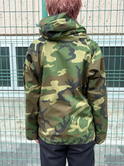 90's U.S.ARMY ECWCS「Gen1」 ウッドランドカモ GORE-TEXパーカー