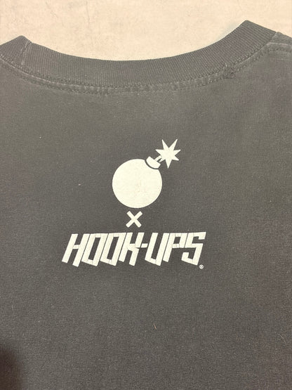 THE HUNDREDS×HOOK UPS「オフィシャルコラボ」キャラクターTシャツ