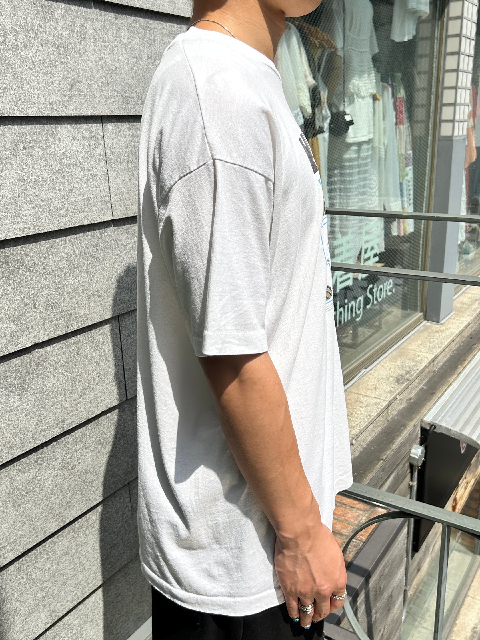 90's「Hugs & Kisses」グラフィックTシャツ