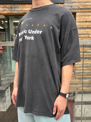 90's「MUNY」グラフィックTシャツ