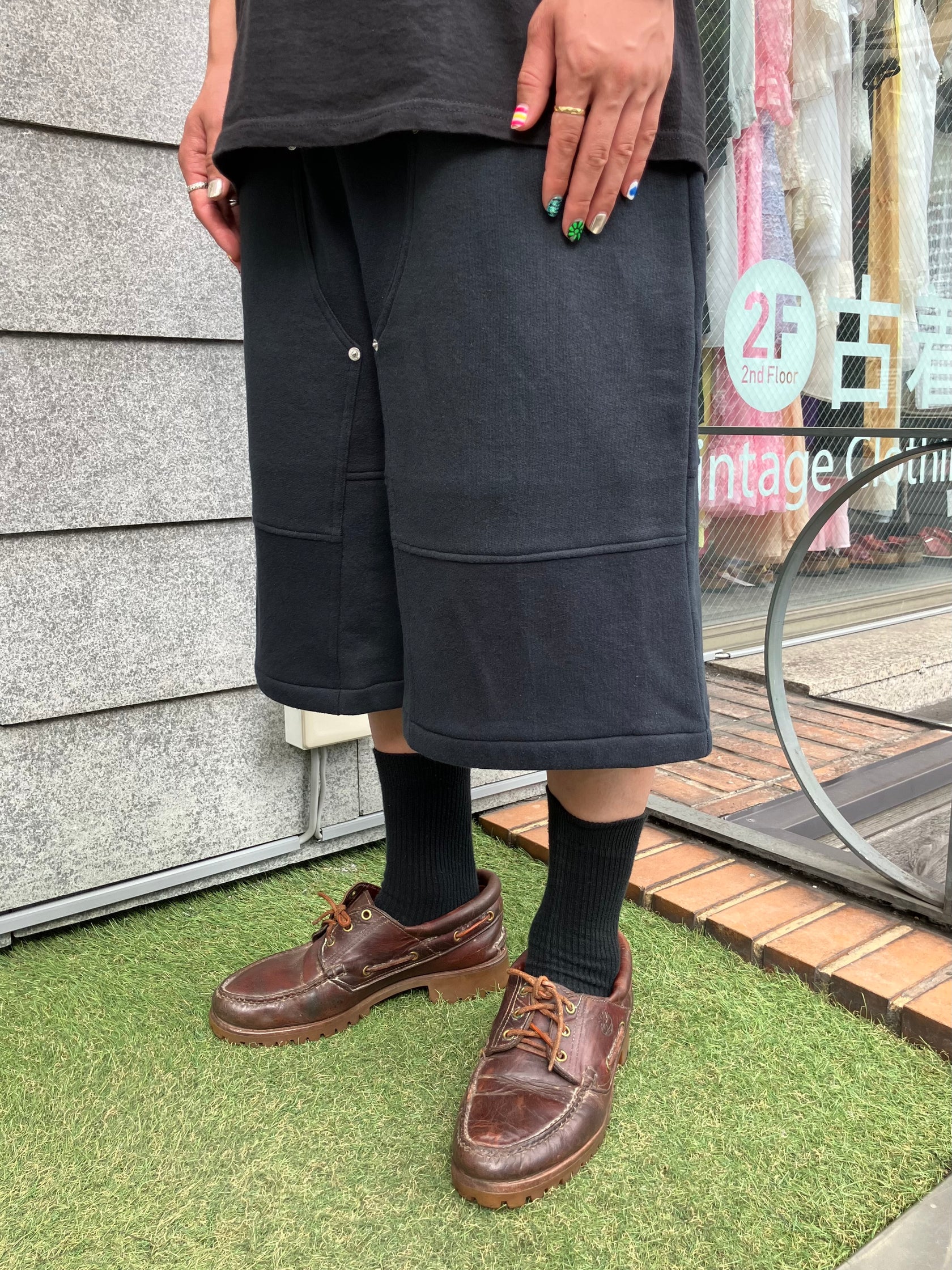 REMAKE  SWEATS DOUBLE KNEE SHORTS