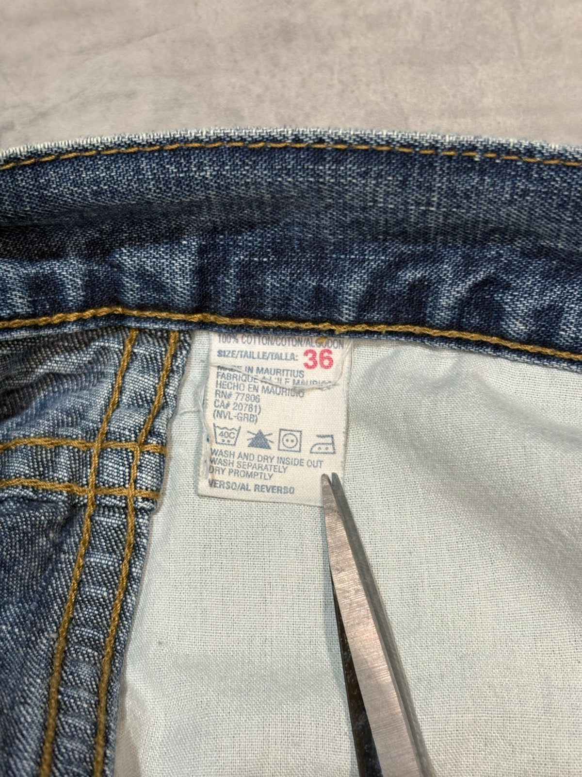 90's TOMMY JEANS デニムカーゴショーツ