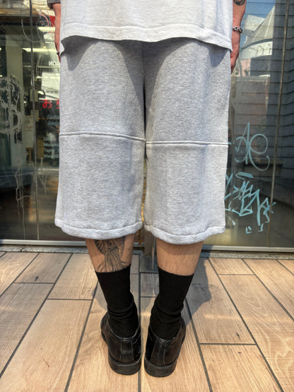 REMAKE  SWEATS DOUBLE KNEE SHORTS