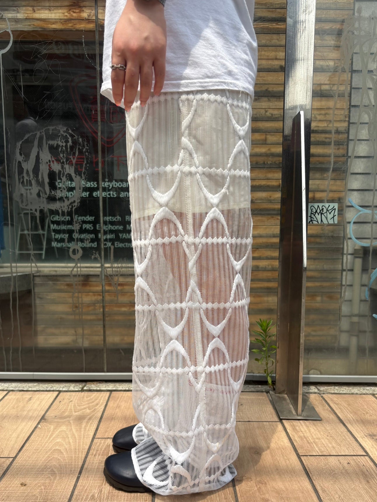 REMAKE LACE PANTS