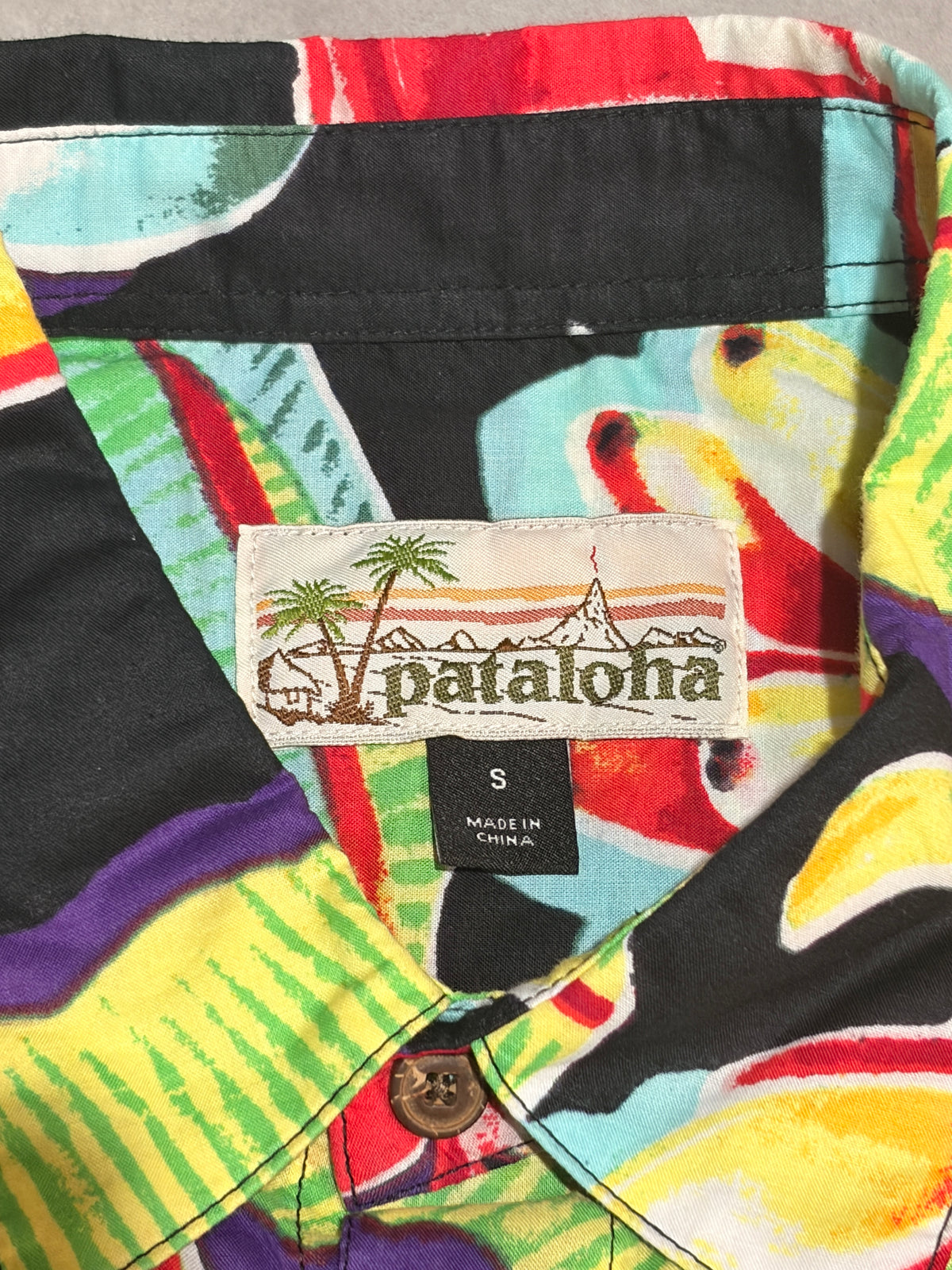 10's PATAGONIA「Pataloha」ブラックバナナ柄　アロハシャツ