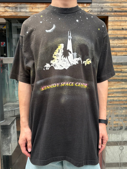 80's「Kennedy Space Center official」グラフィックTシャツ