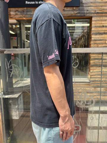 00's 「got friends?」グラフィックパロディTシャツ