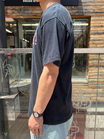 00's 「got friends?」グラフィックパロディTシャツ