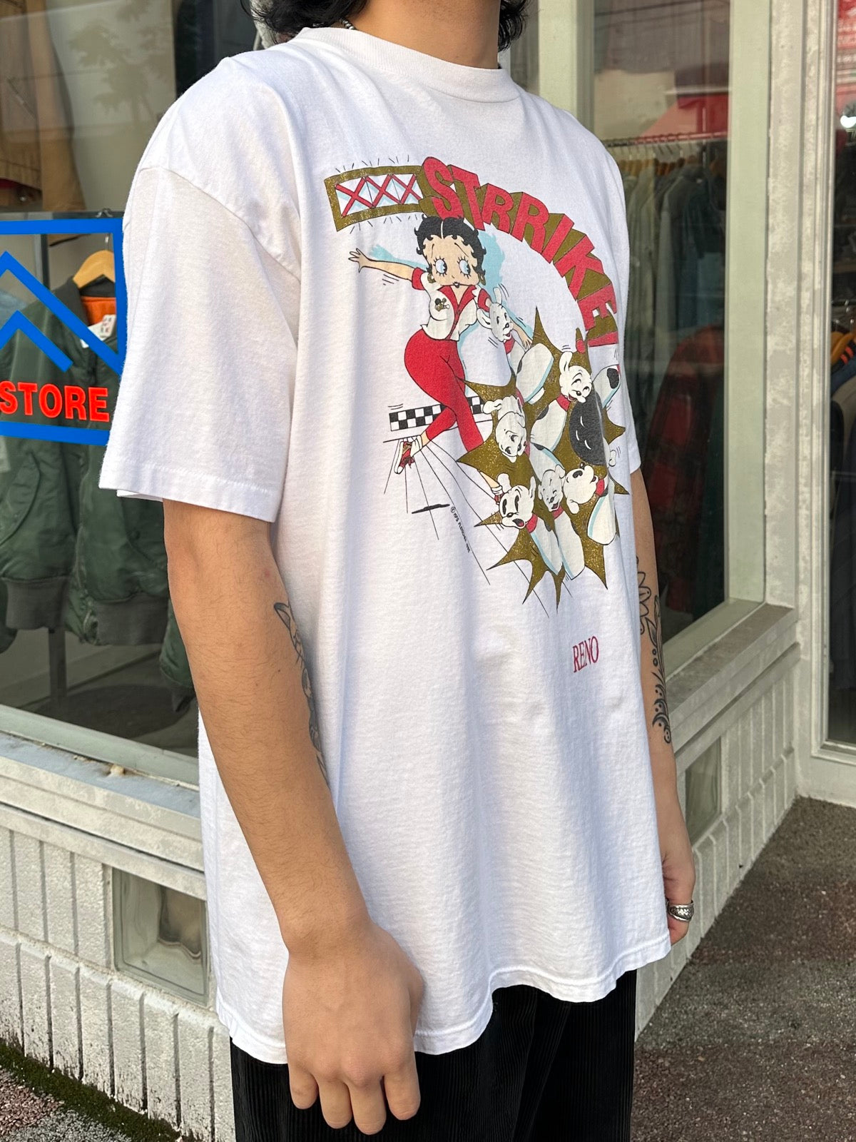 90's BETTY BOOP「Strike」キャラクターTシャツ　