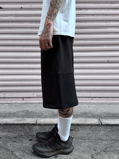 REMAKE  SWEATS DOUBLE KNEE SHORTS
