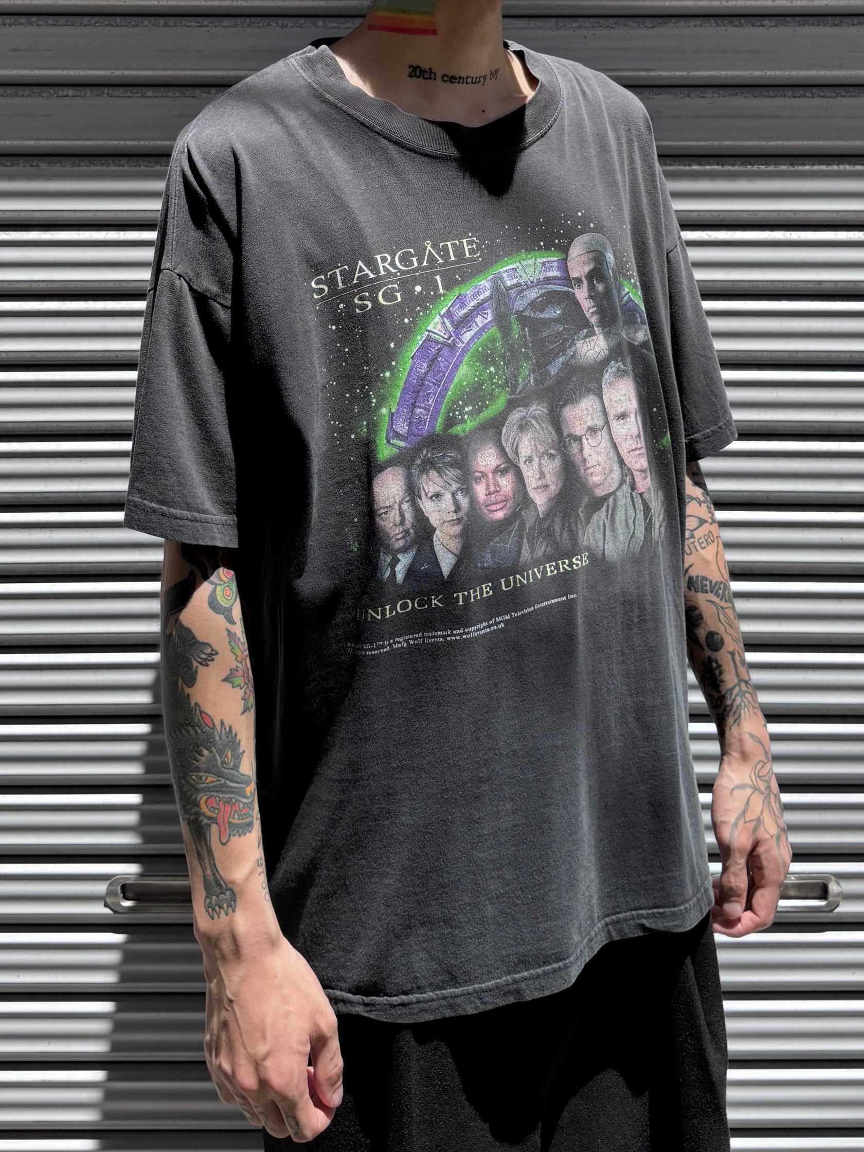 00’s 「Stargate SG-1 Unlock the Universe」ムービーTシャツ