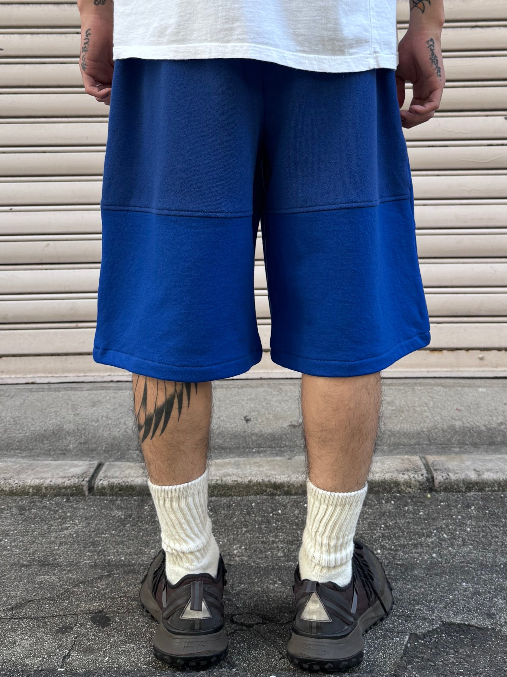 REMAKE  SWEATS DOUBLE KNEE SHORTS