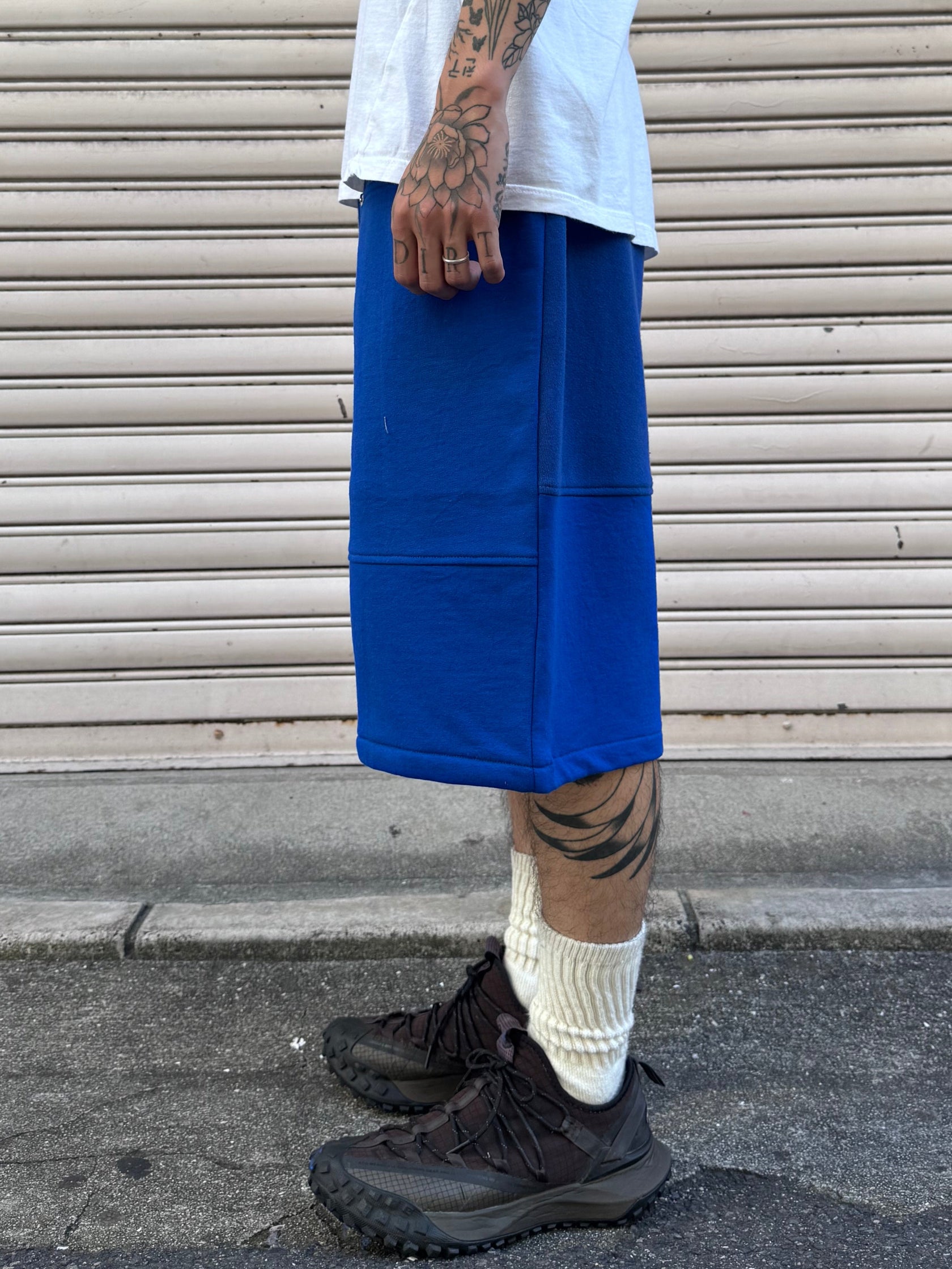 REMAKE  SWEATS DOUBLE KNEE SHORTS