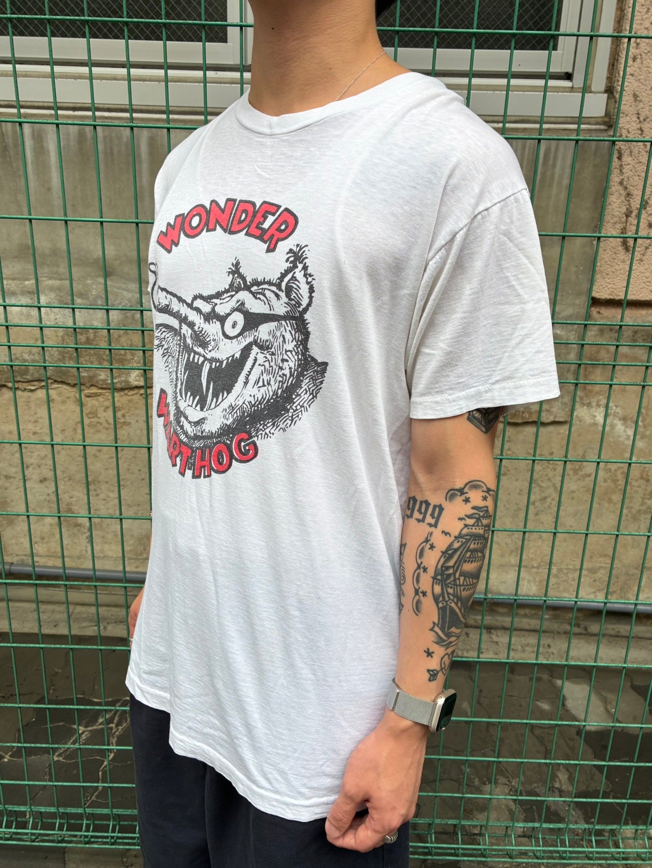 90's「WONDER WART HOG」ホワイトTシャツ