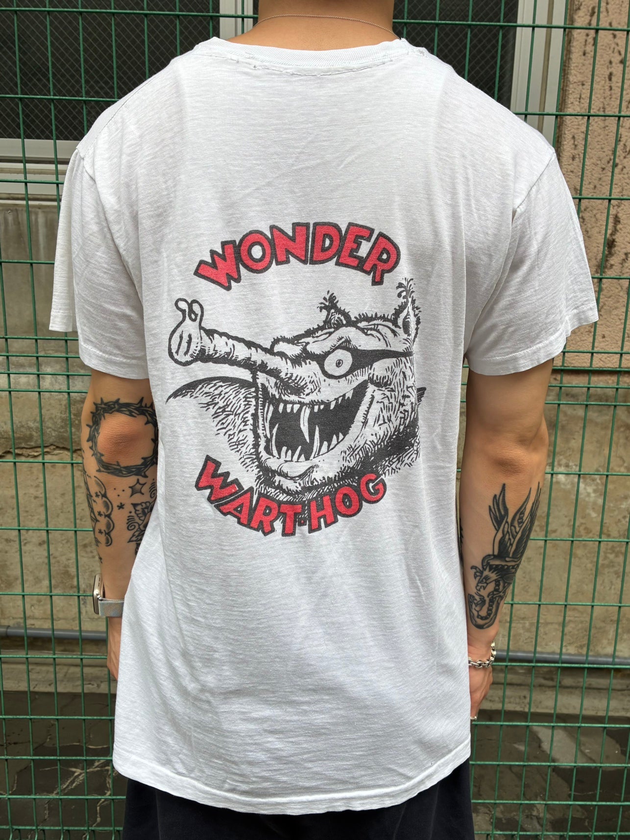 90's「WONDER WART HOG」ホワイトTシャツ