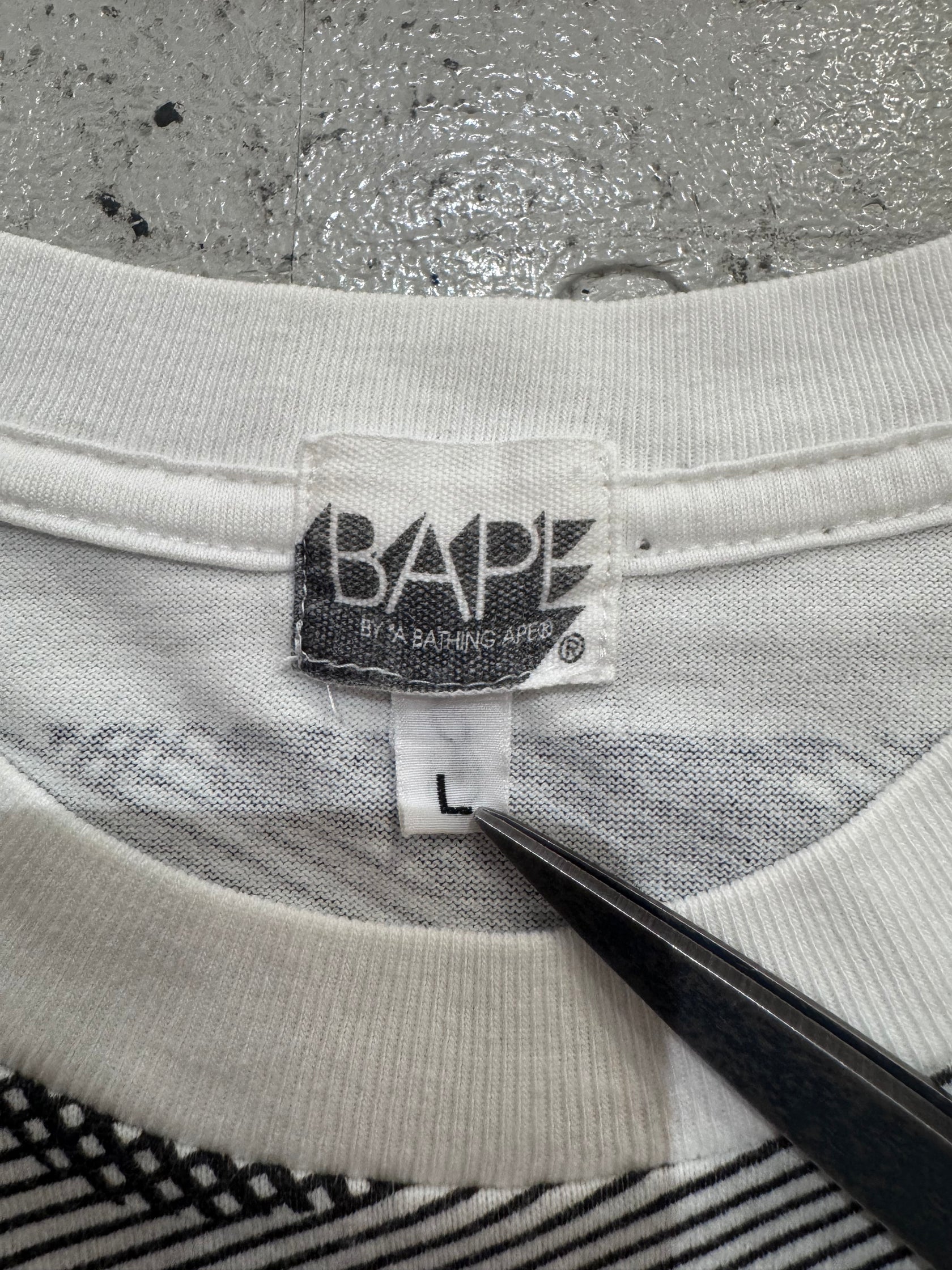 90’s~00's A BATHING APE「camouflage border」Tシャツ