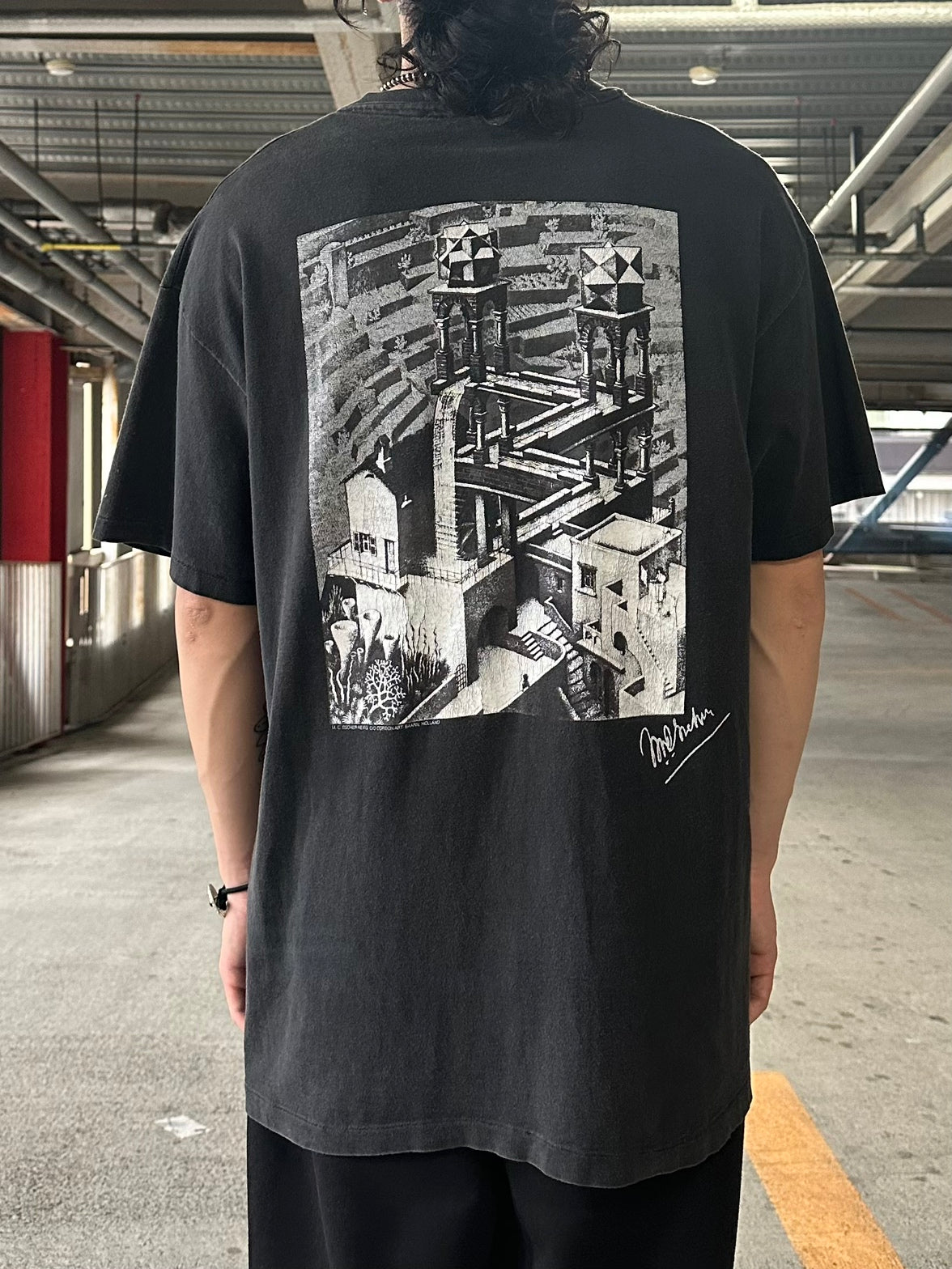 90's MAURITS ESCHER 「滝」USA製 アートＴシャツ
