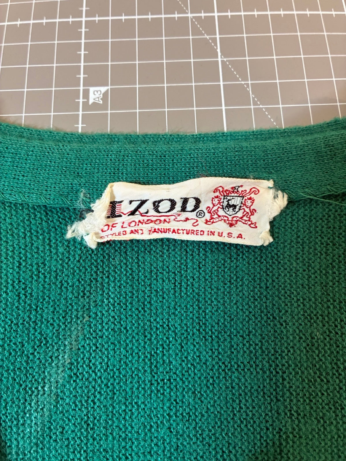 70's IZOD LACOSTE 「USA製」 アクリルニットカーディガン