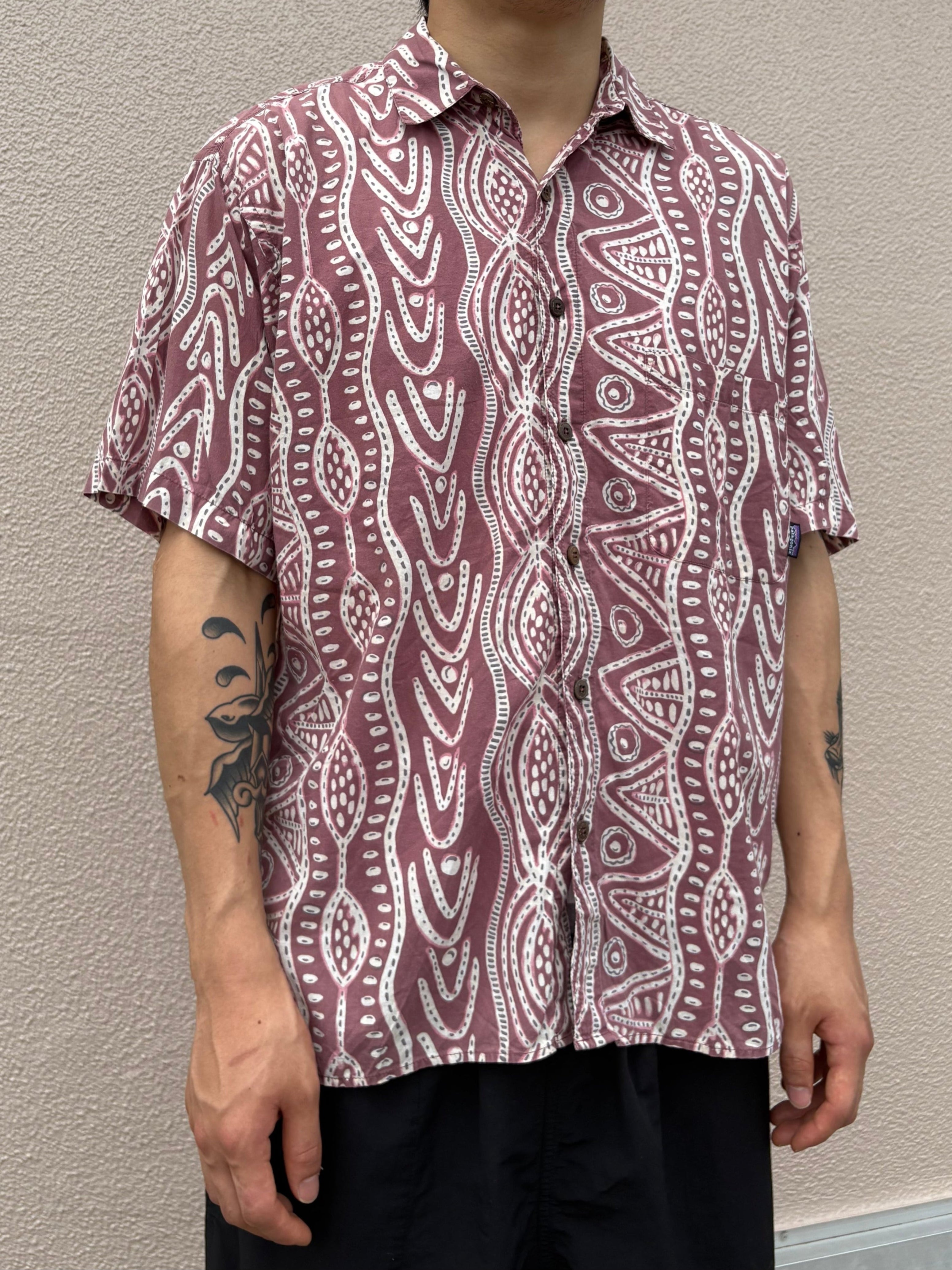 【美品】　patagonia 1996年製　総柄　半袖シャツ　DREAMTIME 美品】 patagonia 1996年製 総柄 半袖シャツ DREAMTIME - メルカリ