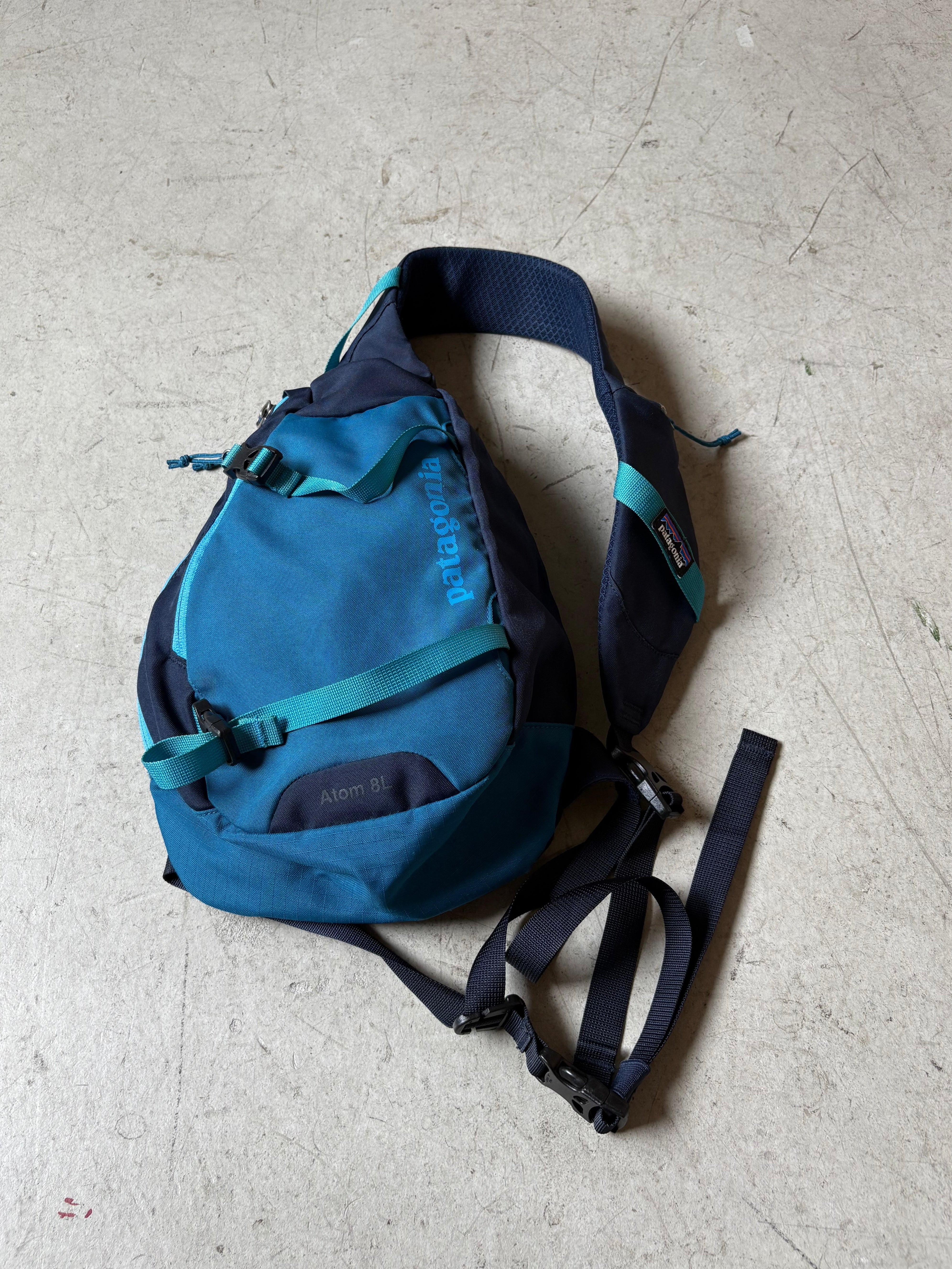 00's PATAGONIA「Atom Sling 8L」ショルダーバッグ – FUJI STORE