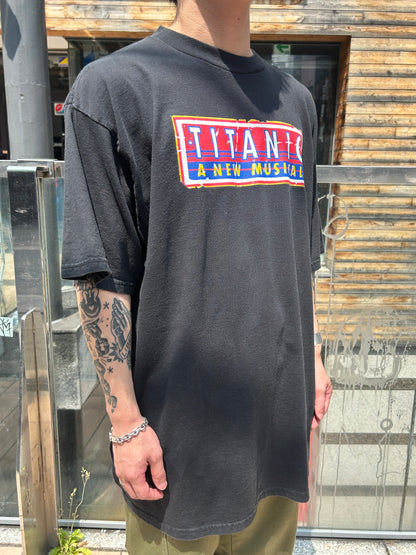 90's「TITANIC: A NEW MUSICAL」ミュージカル Tシャツ
