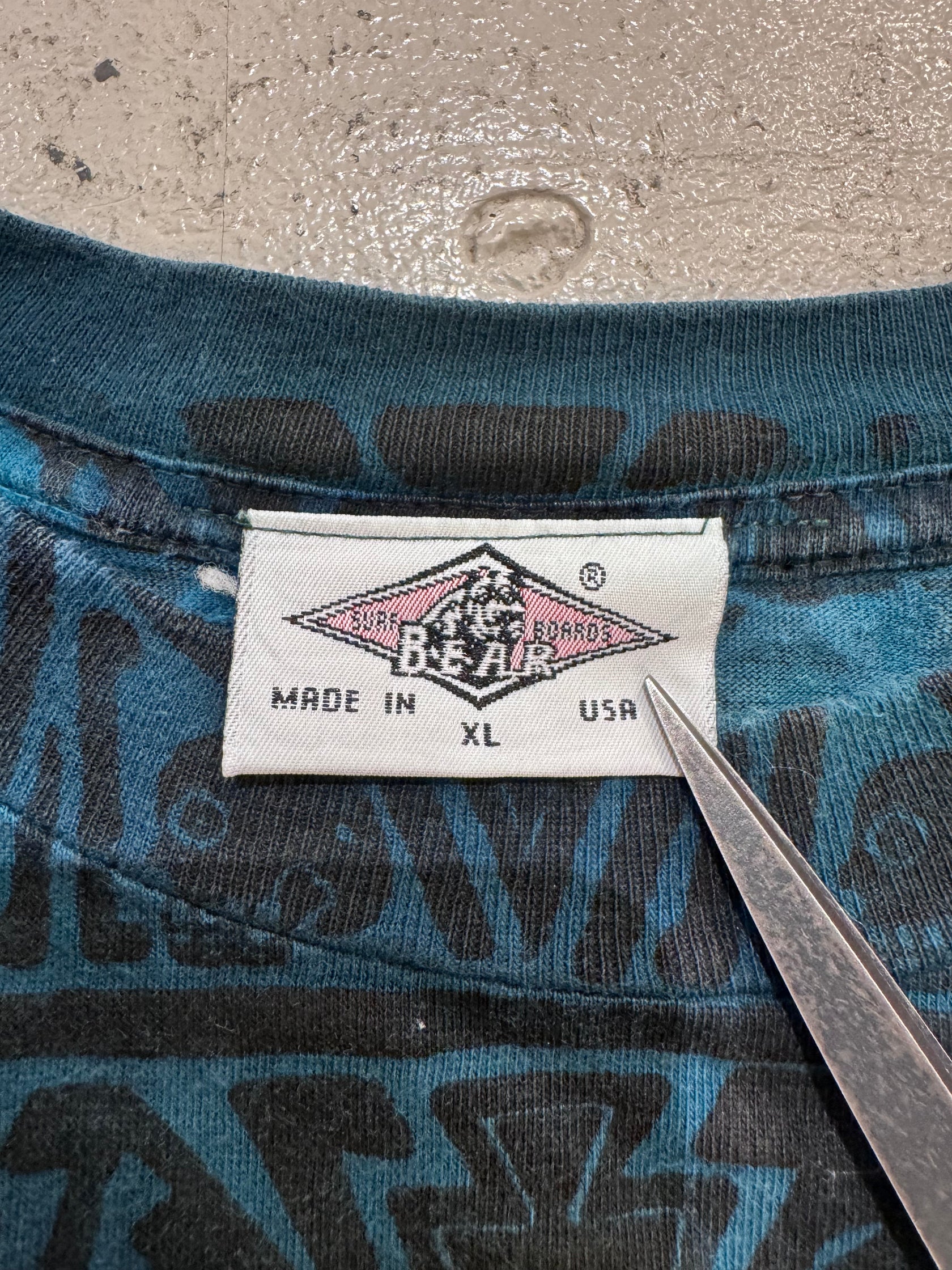 90's BEAR SURF BOARDS 「Scull」オーバープリントTシャツ