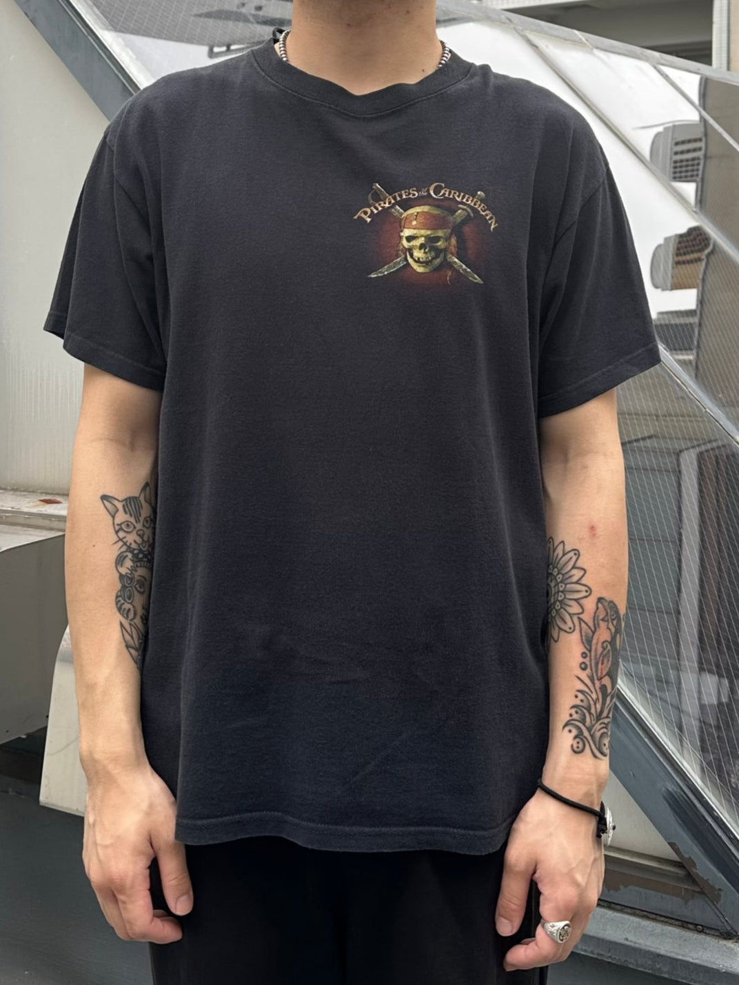 00's DISNEY 「Pirates of Caribbean」キャラクターTシャツ