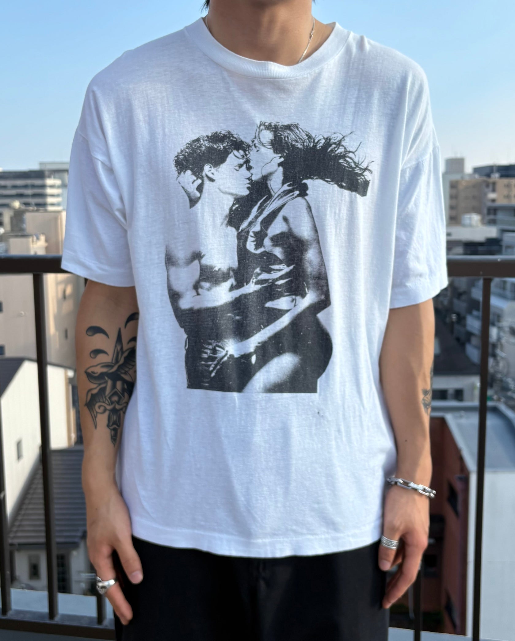 90's「Black＆White Lovers」グラフィックTシャツ