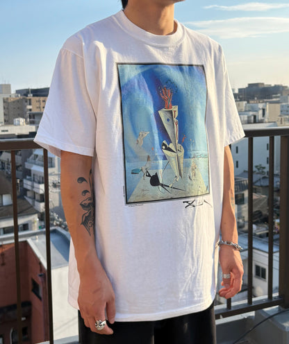 90's「Dali Apparatus and Hand」アートTシャツ