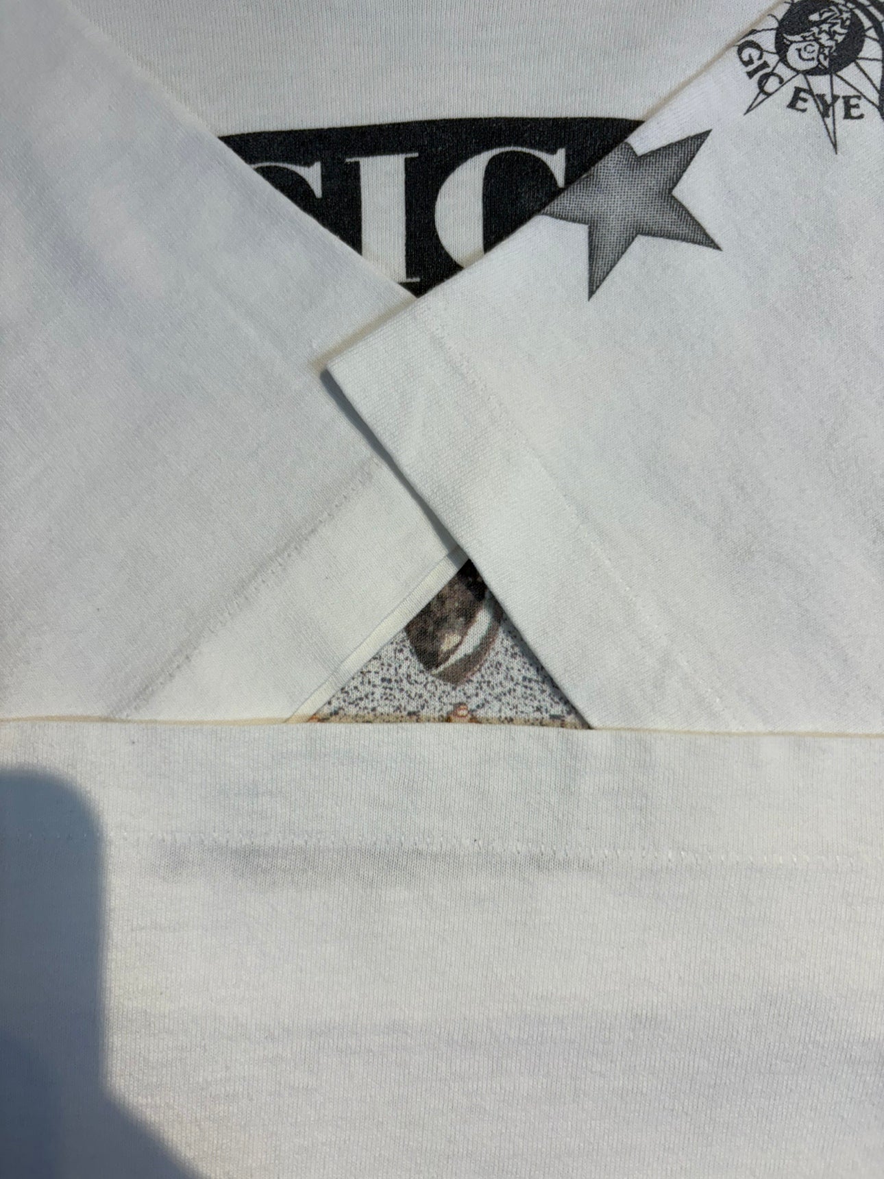 90's「MAGIC EYE」ホワイトTシャツ