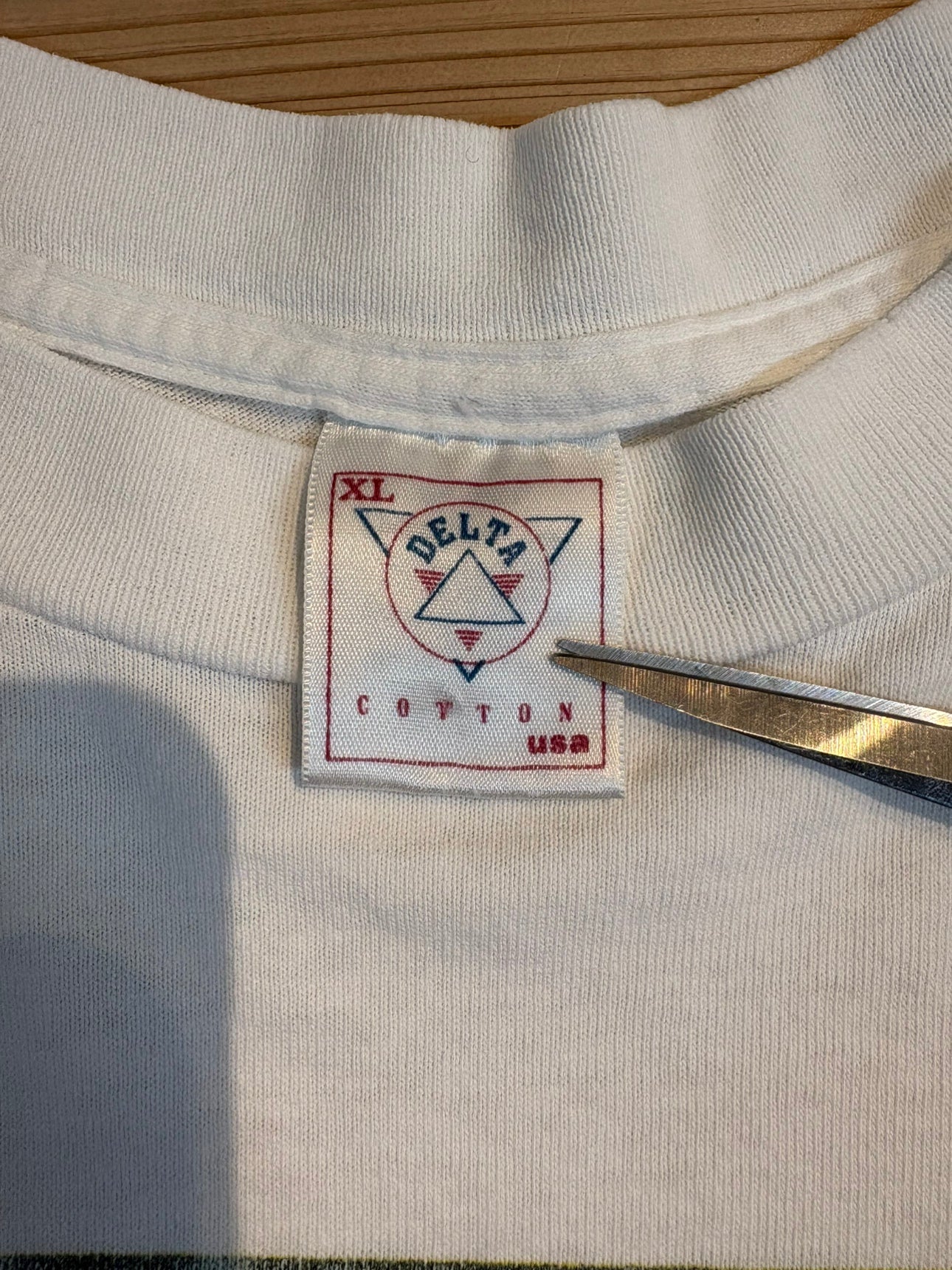 90's「SAVE EARTH GRAPHIC PRINT」USA製 ホワイトTシャツ
